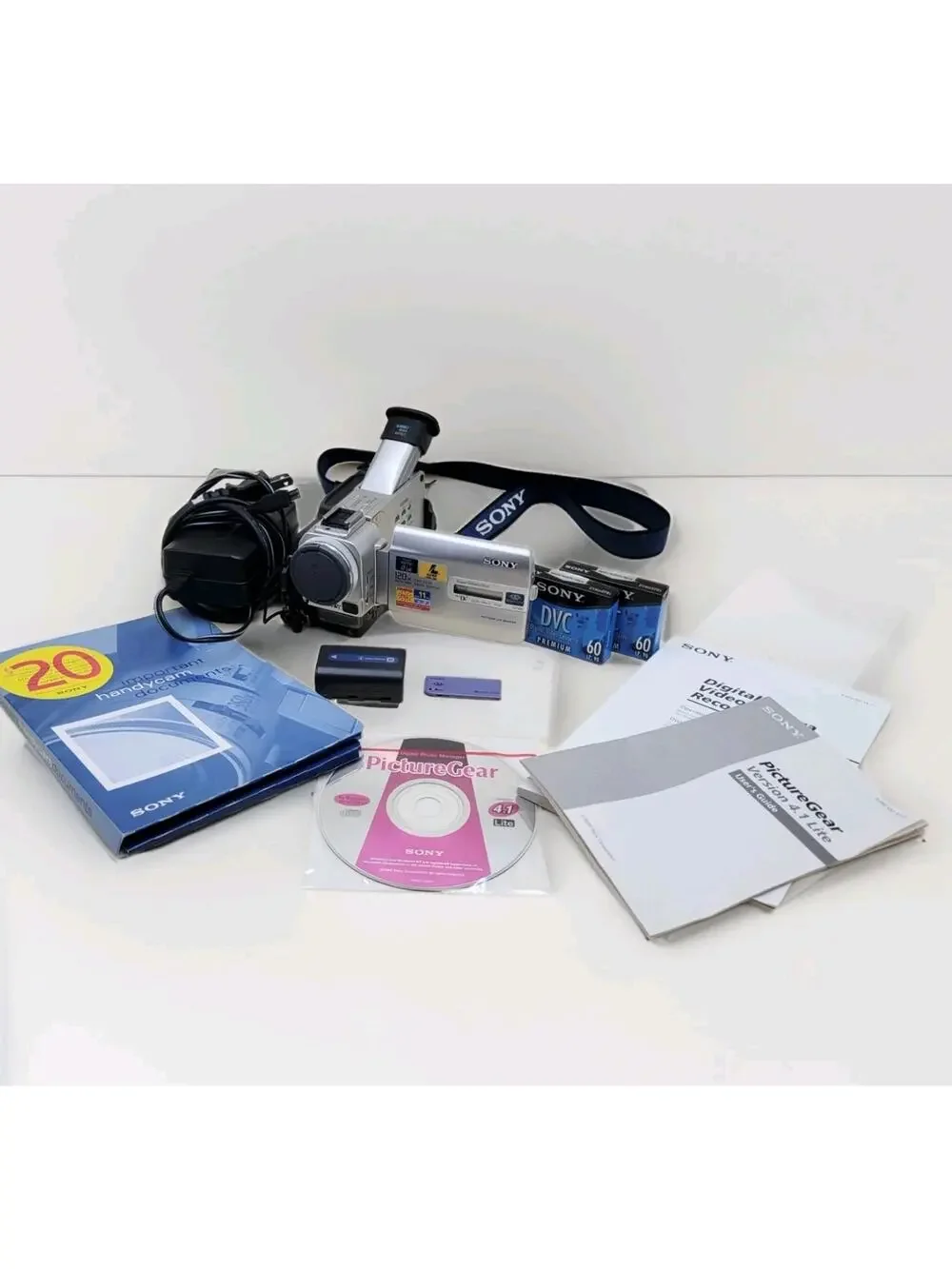 Vintage Sony Handycam DCR-TRV11 MiniDV Digital Camcorder Bundle